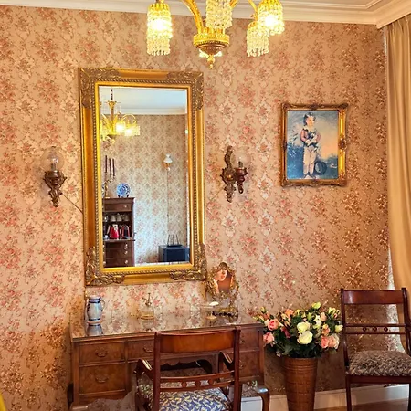 Luxurious Classical Dutch Styled In Centre Of - ベッド・アンド・ブレックファスト *